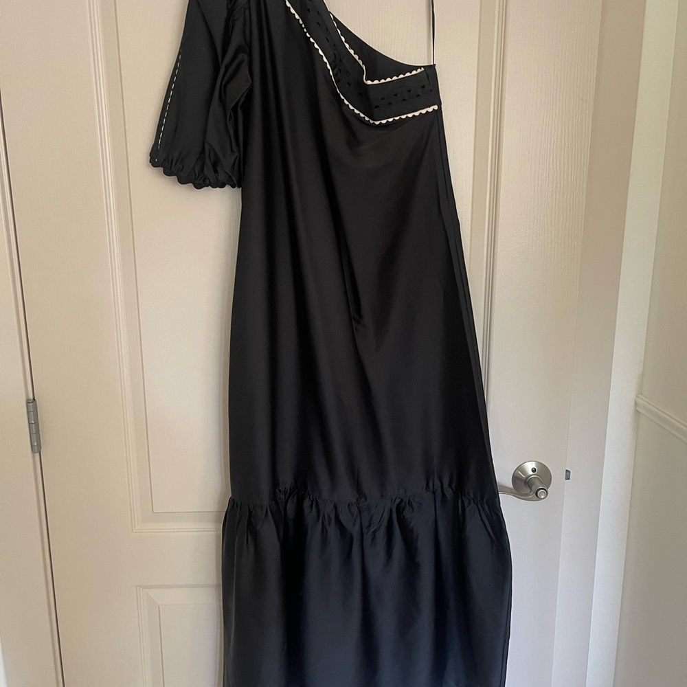 Mango size 4 Elegant Black One-Shoulder Dress